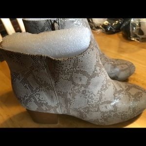 MIA Kyle Boots Size 9